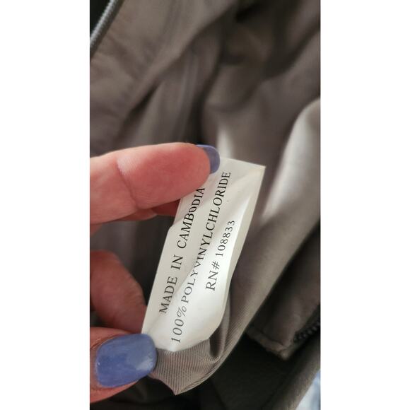 Rosetti Gray Faux Leather Tote Bag – Multiple Zippered Compartments - Picture 4 of 8